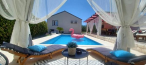 Villa Matenda with pool